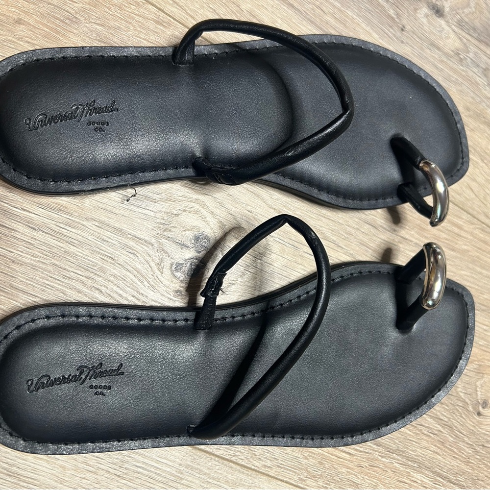 Universal Thread Black Toe Ring Sandals | Minimal… - image 3